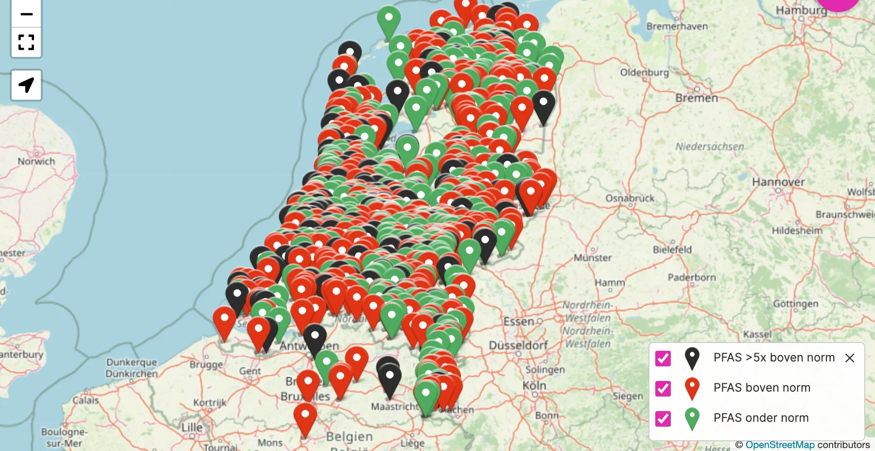 Kaart van Nederland met honderden gemeten PFAS-waarden in hobbykip-eieren, de meeste boven de norm